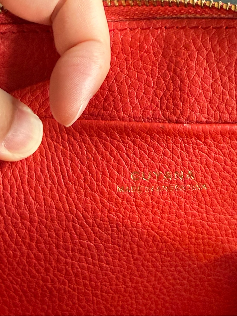Cuyana Red Leather Medium Travel Case w/ Gold Tone Hardware (Retired Size) - Picture 11 of 14